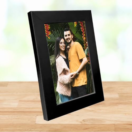 personalized-photo-frames-4 Personalized photo frames with custom designs for distinctive photo displays.